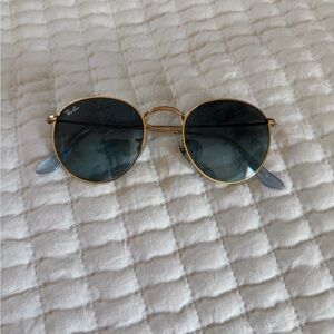 Ray-Ban Gold Frame Sunglasses with Dark Green Lenses